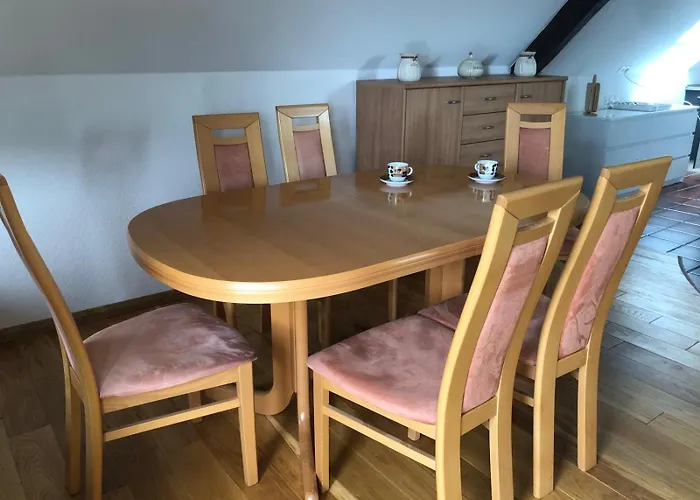 Neu Renovierte Wohnung In Alter Schule