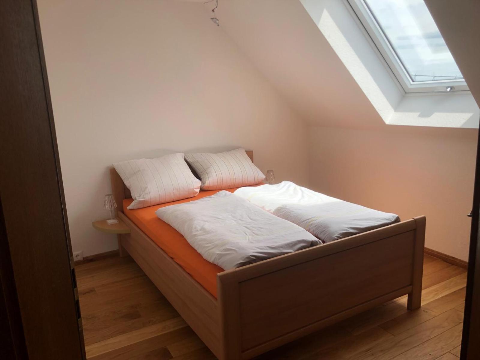 Apartment Neu Renovierte In Alter Schule Hattgenstein