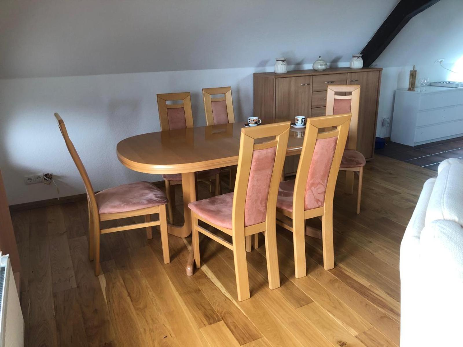 Neu Renovierte In Alter Schule Apartment Hattgenstein